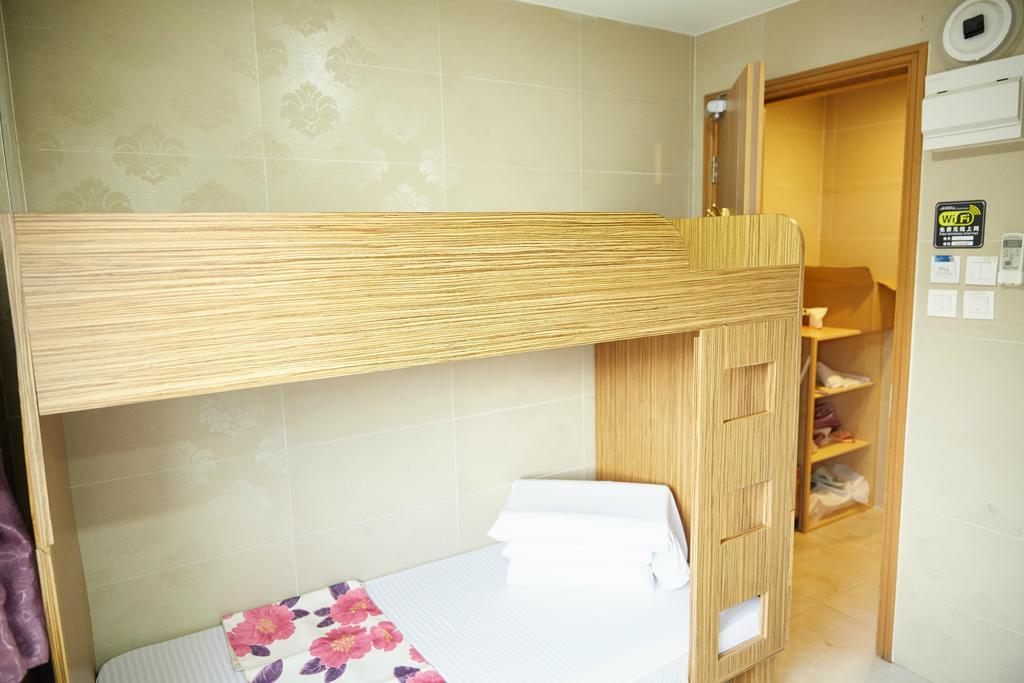 Me Easy Hostel Гонконг Экстерьер фото