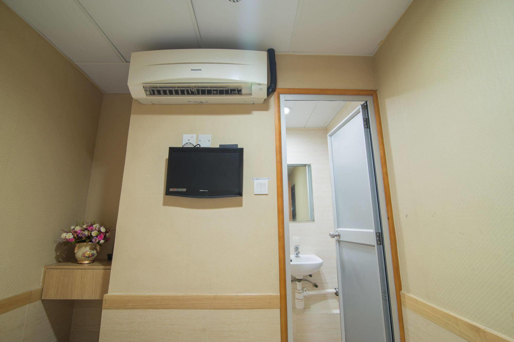 Me Easy Hostel Гонконг Экстерьер фото
